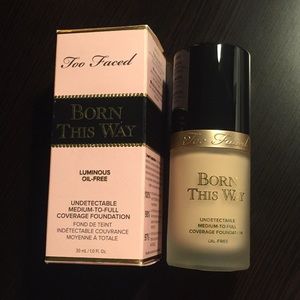 Too Faced Born This Way Foundation